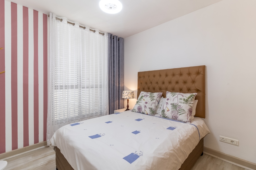 To Let 3 Bedroom Property for Rent in Strand Central Western Cape